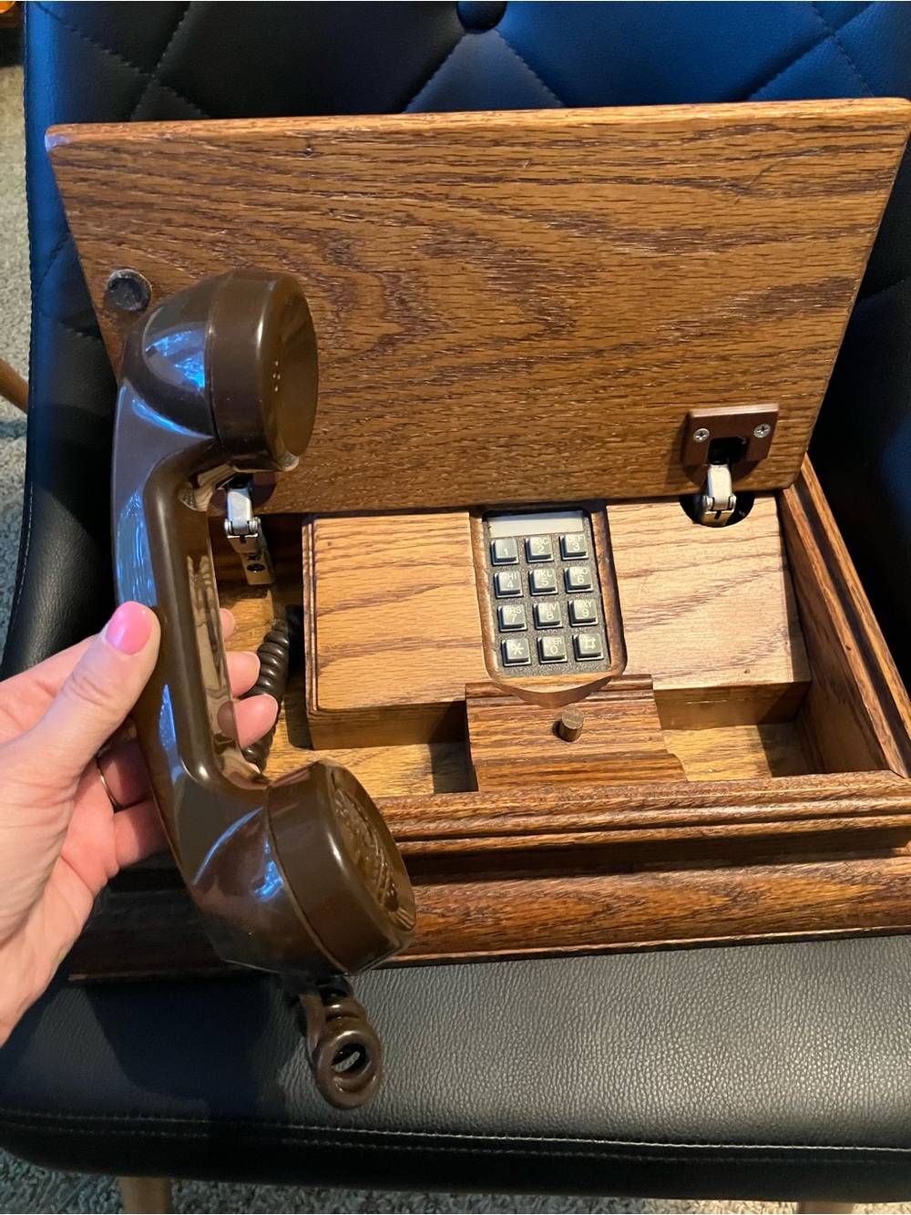 Rare Find! Hidden Touch-Tone Telephone In Wood Box Case - Picture 3 of 10